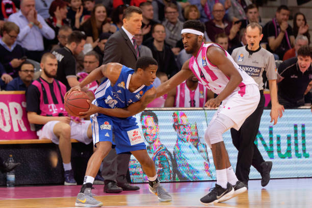 詹姆斯落地 詹姆斯落地