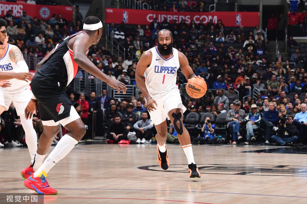 他们积极的 他们积极的