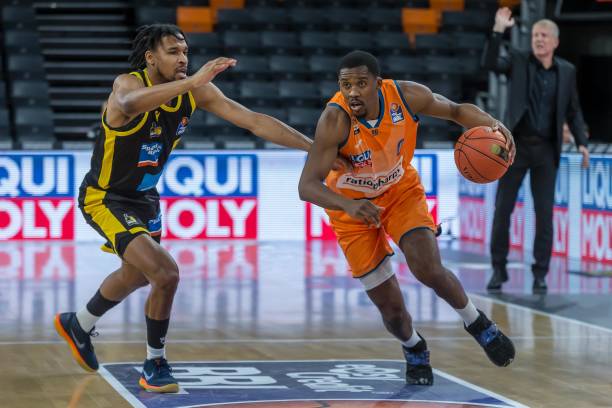 名带来了提 名带来了提