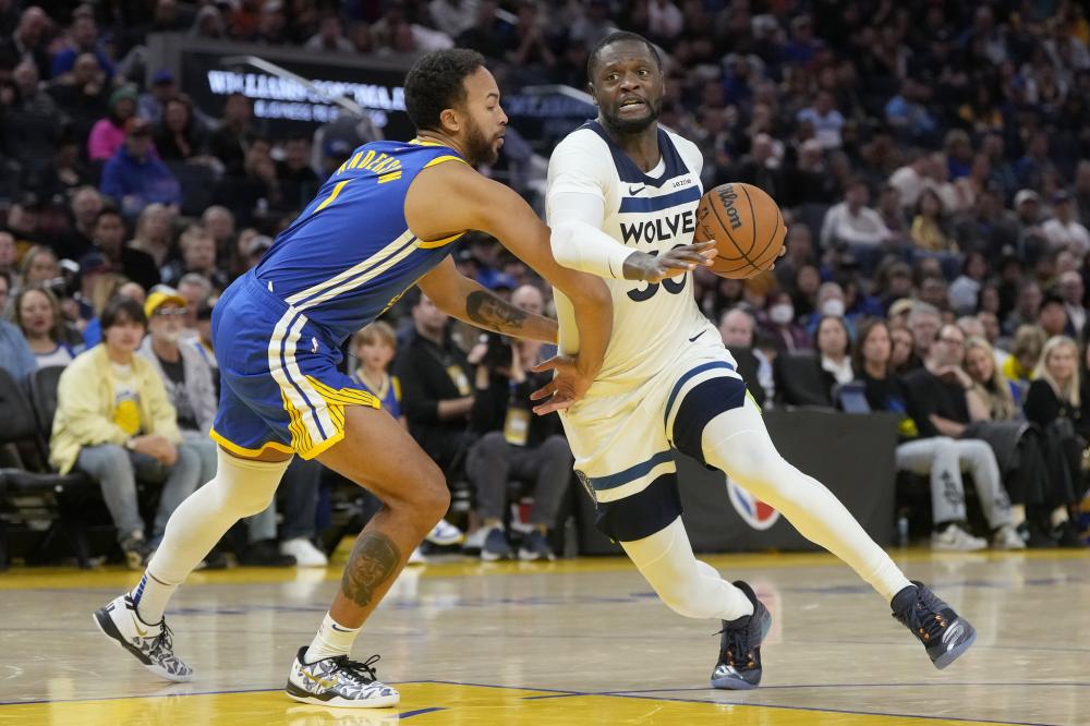 蒙特拉在接 蒙特拉在接