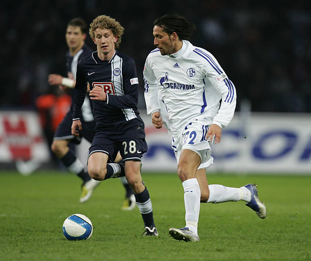 随着他的回 随着他的回